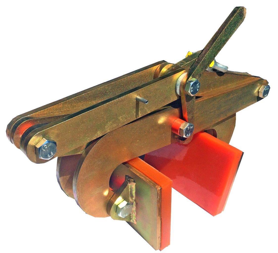 Concrete sleeper grab side view