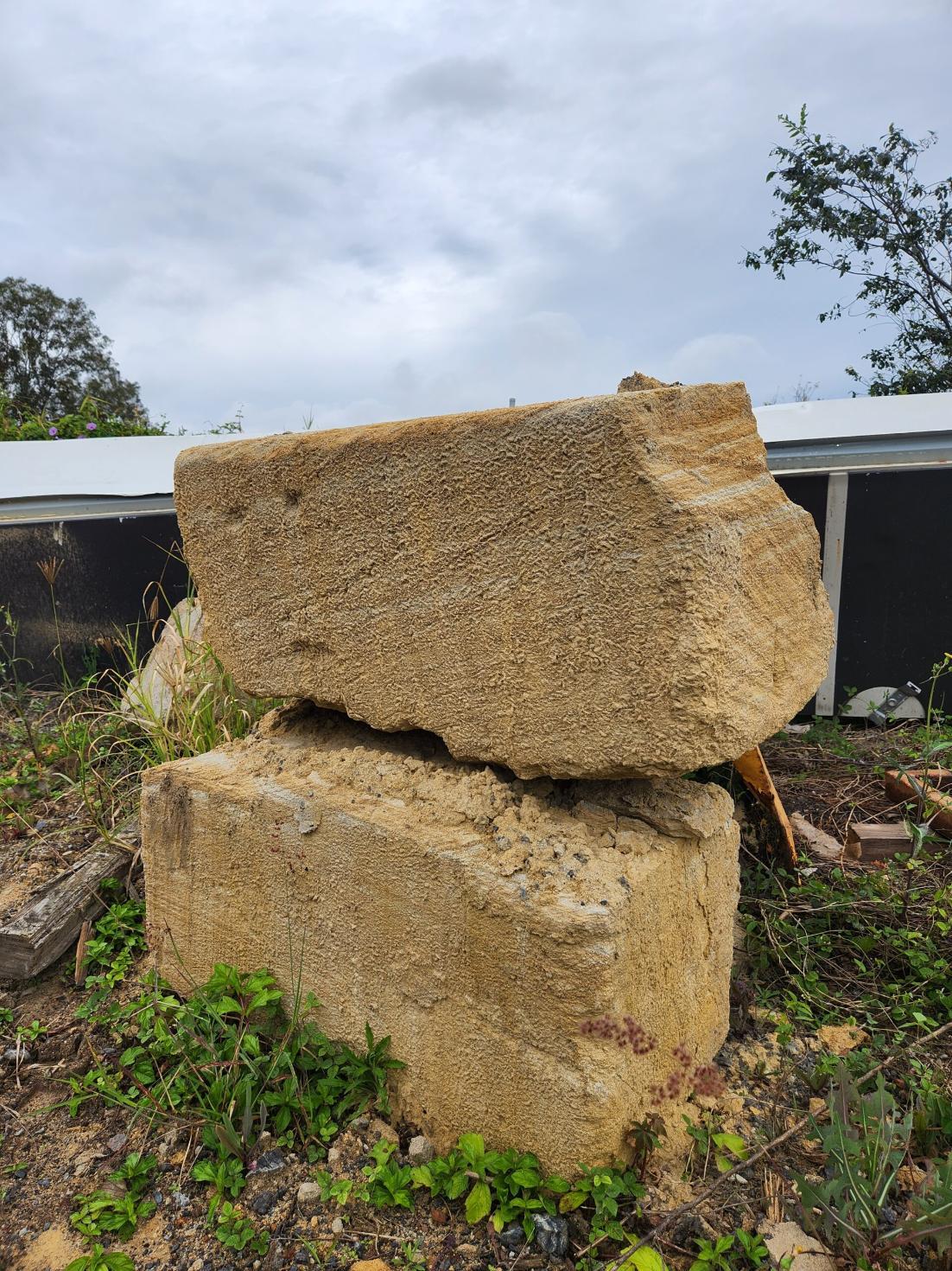 HYBUILT sandstone blocks